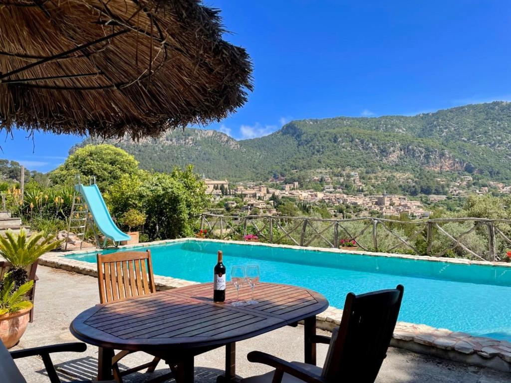 Fabulous Rustic Villa Set On Mountain With Unique Views Valldemossa  Eksteriør billede